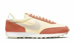 Nike Daybreak W Orange / Orange