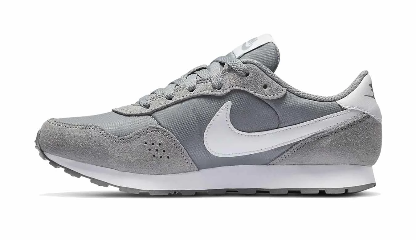 Nike MD Valiant Gris / Grey 2 Nike MD Valiant Gris / Grey – Image 2