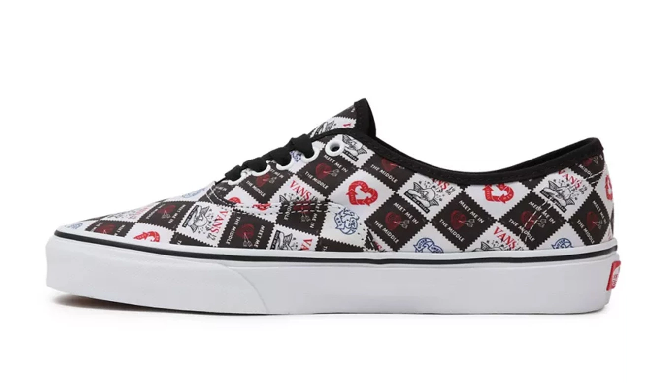 Vans Love Letters Authentic Noir / Black 2 Vans Love Letters Authentic Noir / Black – Image 2